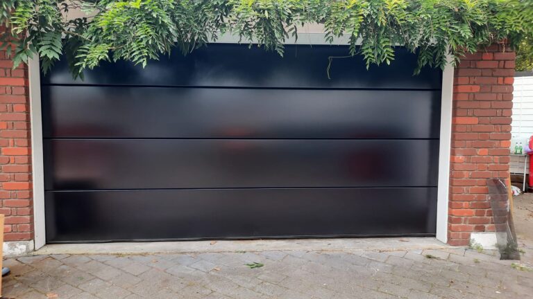 How to Choose the Right Garage Door in and Near Mount Wellington